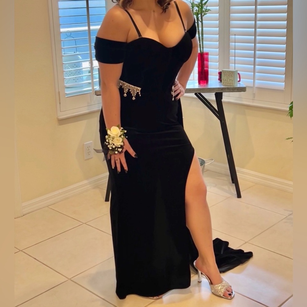 Elegant Black Velvet Maxi Dress with Rhinestone Fringe